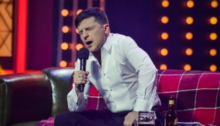 Жаждущий крови Порошенко размазал выскочку Зеленского