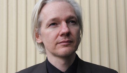 МИД РФ&nbsp;об&nbsp;аресте Ассанжа: &laquo;Рука "демократии" сжимает горло свободе&raquo;