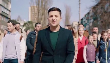 &laquo;Агония режима&raquo;: Шарий о&nbsp;видео со&nbsp;&laquo;сбитым&raquo; Зеленским