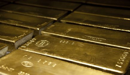 Тактика России по скупке золота меняет санкционную риторику Запада