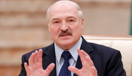 &laquo;Об&nbsp;меня начинают ноги вытирать&raquo;: Лукашенко о&nbsp;Донбассе