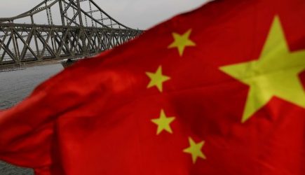 Китай не собирается участвовать в переговорах США и России