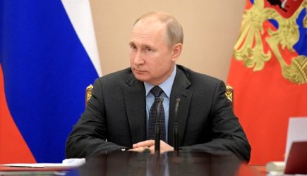 Путин публично смешал с грязью выскочку Зеленского