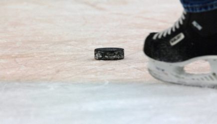 Сборная Канады открыла счет в финале ЧМ по хоккею с Финляндией