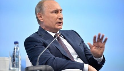 Путин призвал держать на контроле «огненного змея»