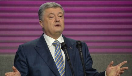 Отправленный в СИЗО Порошенко сделал громкое признание