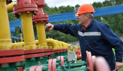 Наложили лапу: Киев потребовал газ из Крыма