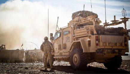 Американцы на бронемашинах уничтожили поля румынских фермеров