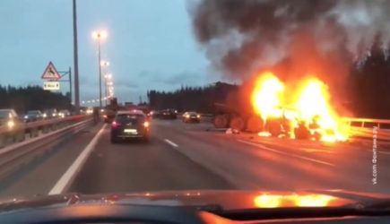 ЧП в Подмосковье: Горит автобус с людьми, много пострадавших&#8230;.