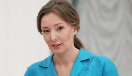 Появились подробности усыновления детей российской гей-парой