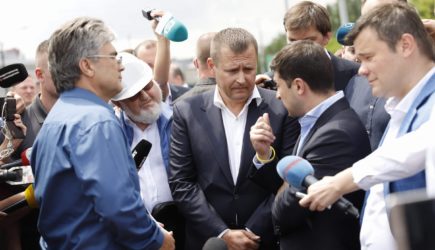 Зеленский заключил пари с&nbsp;мэром Днепра из-за&nbsp;моста