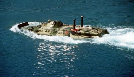 В Америке восхитились &laquo;амфибийными&raquo; маневрами морпехов РФ на БТР-82А