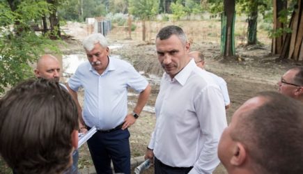 Кличко обвинил Зеленского в попытке сделать из него &laquo;декоративного мэра&raquo;