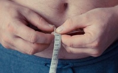 Удивительную причину ожирения нашли ученые: в чём может быть дело