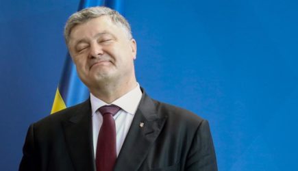 Всех обманул: Порошенко избежал уголовного преследования