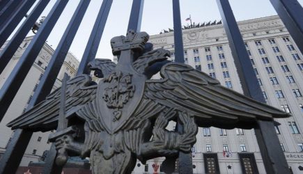 В Минобороны России отреагировали на &laquo;предупредительный огонь&raquo; южнокорейских истребителей.