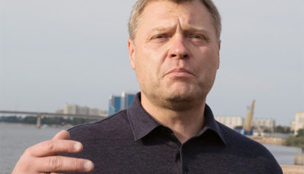 Раскрыта история фотографии охранника Путина с пулеметом в одной руке