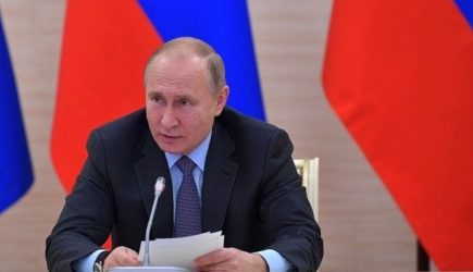 Путин повысил размер детских пособий