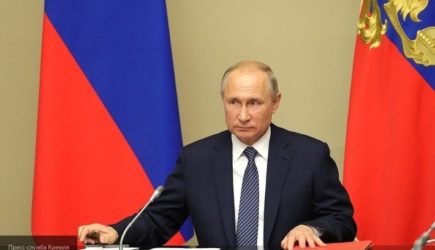 Поступок Путина во время гимна Украины удивил Киев