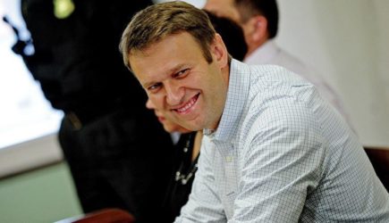 Навальный сбежал из России после обысков в штабах &laquo;ФБК&raquo;