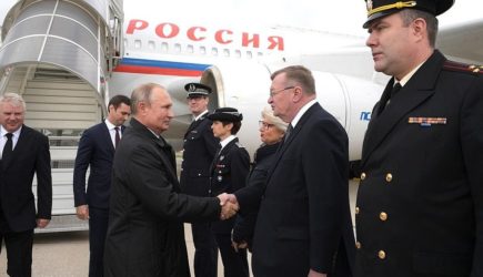 Французы выразили признательность Путину, проводившему Ширака в последний путь