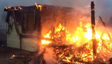Дача полностью сгорела в Тульской области