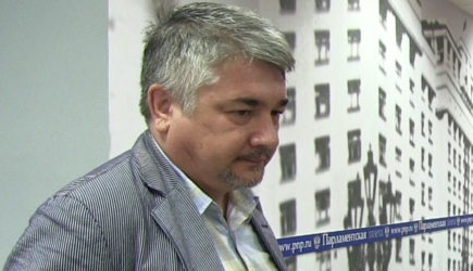 Ищенко рассказал сценарий &laquo;полужесткого распада&raquo; Украины