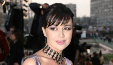 «Скажи людям правду»: семью Заворотнюк обвинили в грязном пиаре на смертельной болезни