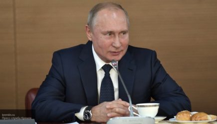 Путин призвал Кабмин и администрацию сделать прививки от гриппа по его примеру