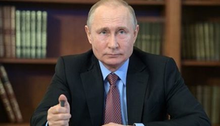 Путин сократил рабочий день для россиян