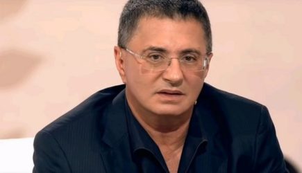 Доктор Мясников назвал &laquo;точный&raquo; срок остановки COVID-19 в России