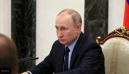 Путин призвал следить за официальной информацией по коронавирусной инфекции