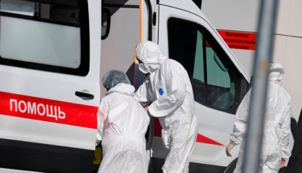 Число заразившихся коронавирусом в России за сутки выросло на 163