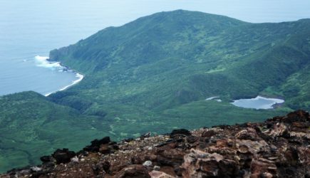 Жителей Курильских островов эвакуируют из-за угрозы цунами