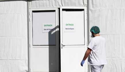 Россиянин с коронавирусом умер на Кубе