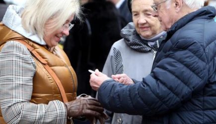 Пенсионеры получат доплату