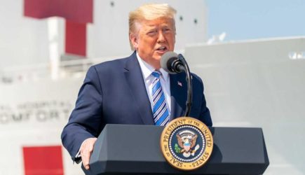 Трампа шокировал огромный самолет из России с медицинской помощью