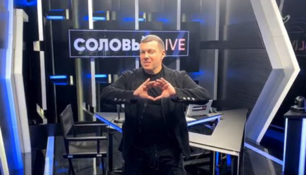 Соловьев пустился в пляс