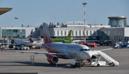 Следовавший в Уфу самолет экстренно возвращается в Петербург