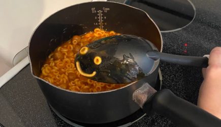 Женщина варила макароны и узрела &laquo;чудо&raquo;