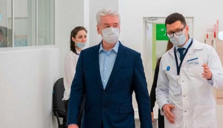 Москва начала смягчать режим самоизоляции