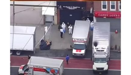 В&nbsp;Нью-Йорке обнаружили грузовик с&nbsp;десятками тел