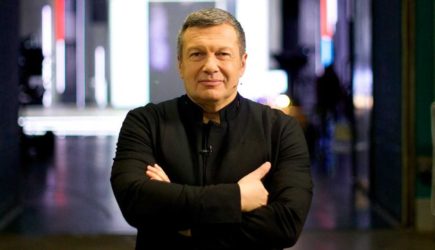 Соловьев накинулся на Познера из-за Михалкова