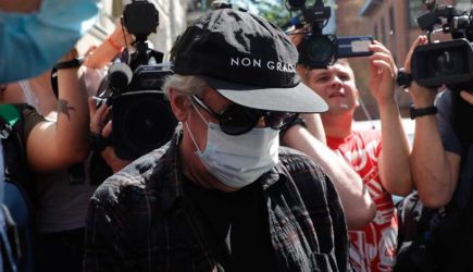 «Мерзавец редкий»: Ефремову припомнили Крымский мост