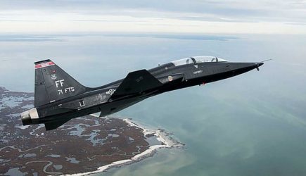 Инструктор приказал курсанту «убить» другого пилота