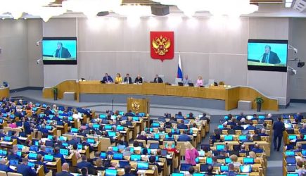 Депутаты не дослушали доклад Мишустина — стали бегать. Премьеру пришлось окликнуть торопыг