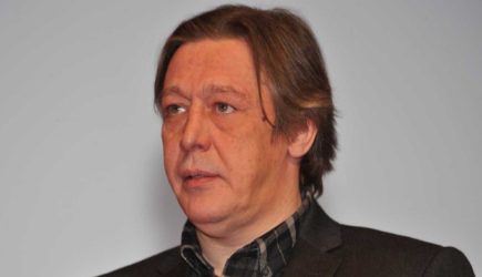 Адвокат Ефремова разоблачил подавшую в суд на следователей гражданскую жену Захарова