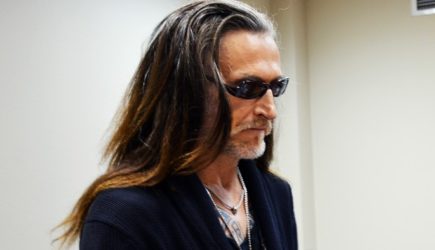 Джигурда разоблачил однополые отношения суперзвезд