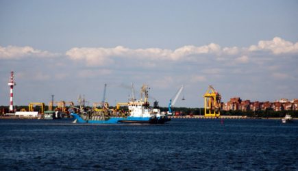 Под Петербургом загорелась подводная лодка