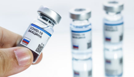 «О вакцинации не может быть и речи»: Академик РАН наотрез отказался делать прививку от COVID-19